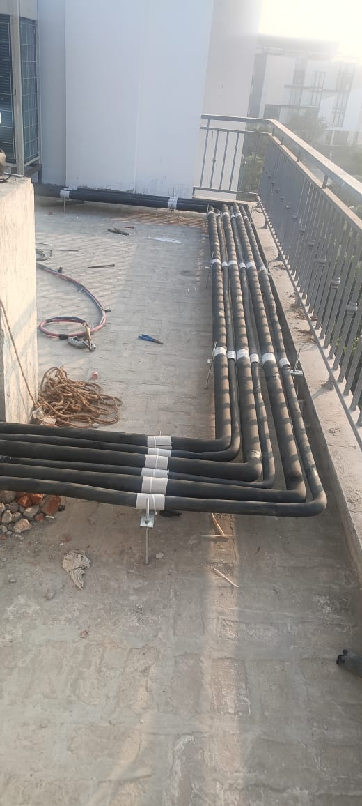 Server facility with specialized cooling equipment